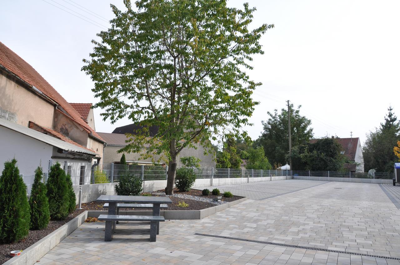 Goldener Schluessel Mit Gaestehaus Sina Nördlingen Exterior foto